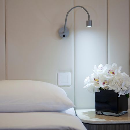 Silka Seaview Hotel Hong Kong Esterno foto